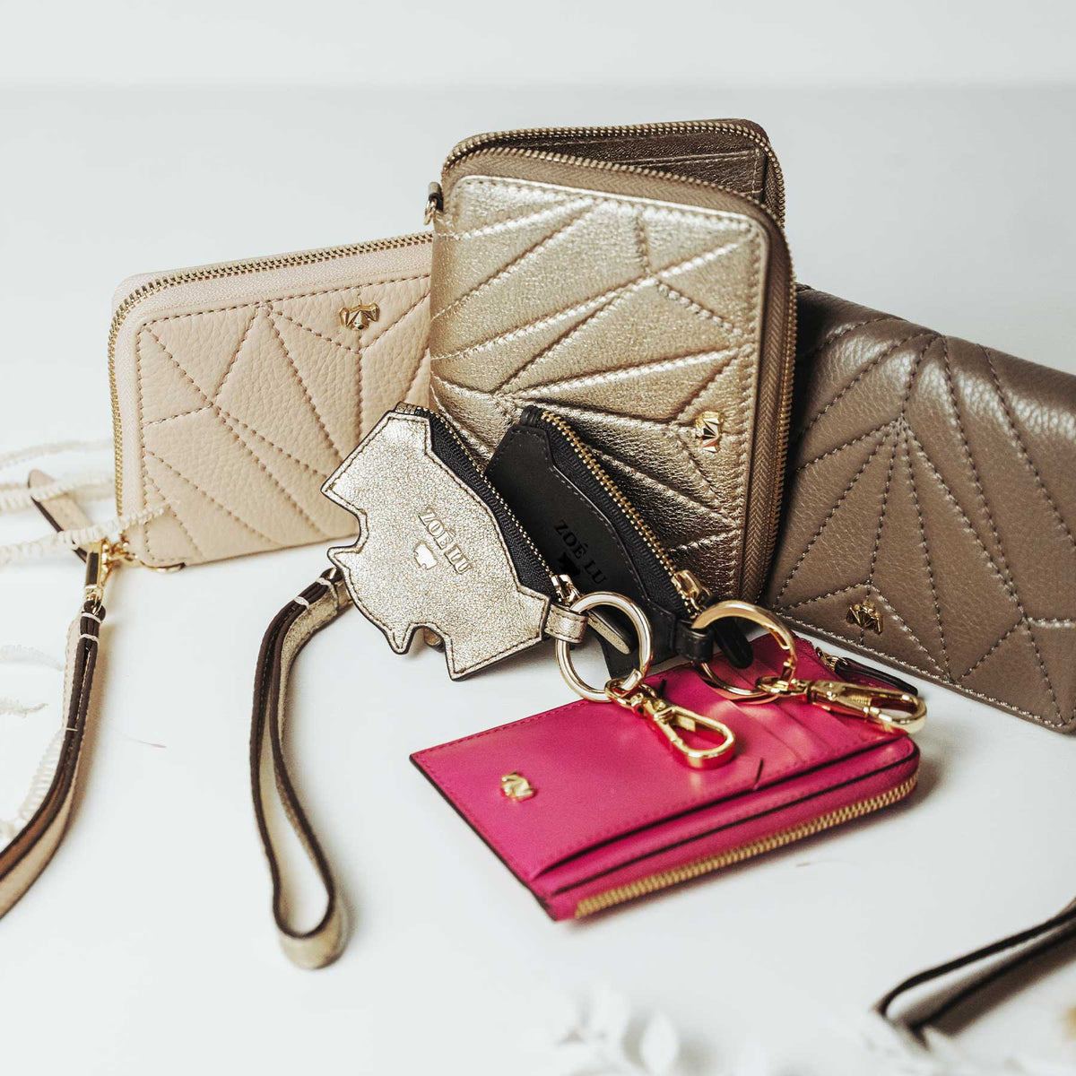 Geldbörsen und Accessoires im typischen ZOÉ LU Fledermaus-Design